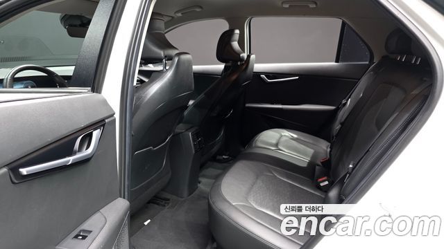Kia Niro EV Air 2023 — фото 11