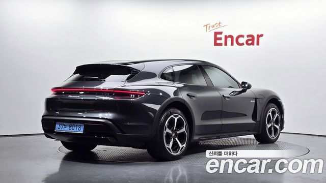 Porsche Taycan 4 Cross Turismo 2026 — фото 2