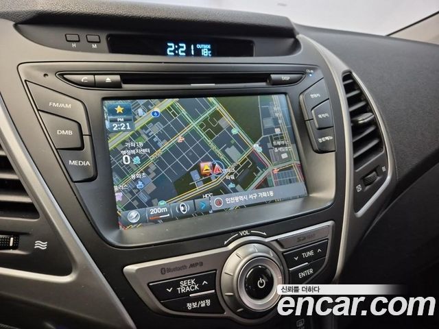 Hyundai Avante 1.6 GDi Smart Standard 2015 — фото 17