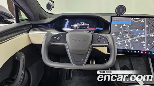 Tesla Model S Plaid 2023 — фото 13