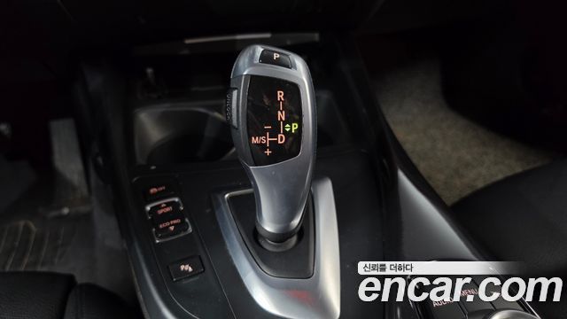 BMW 1 Series (F20) 118d Sport 5Door 2015 — фото 9