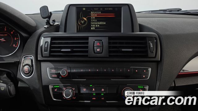 BMW 1 Series (F20) 118d Sport 5Door 2015 — фото 14