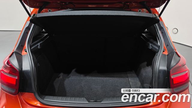 BMW 1 Series (F20) 118d Sport 5Door 2015 — фото 20