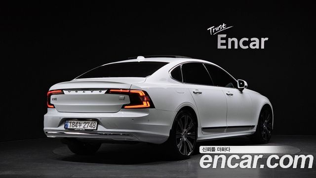 Volvo S90 T8 AWD Ultimate Bright 2023 — фото 2