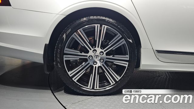 Volvo S90 T8 AWD Ultimate Bright 2023 — фото 5