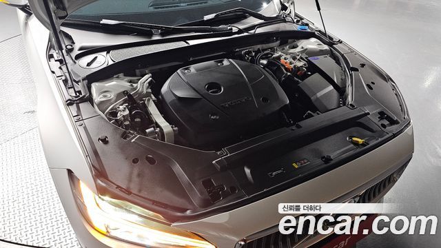 Volvo S90 T8 AWD Ultimate Bright 2023 — фото 6