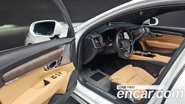 Volvo S90 T8 AWD Ultimate Bright 2023 — фото 10