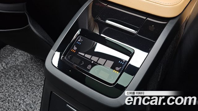 Volvo S90 T8 AWD Ultimate Bright 2023 — фото 16
