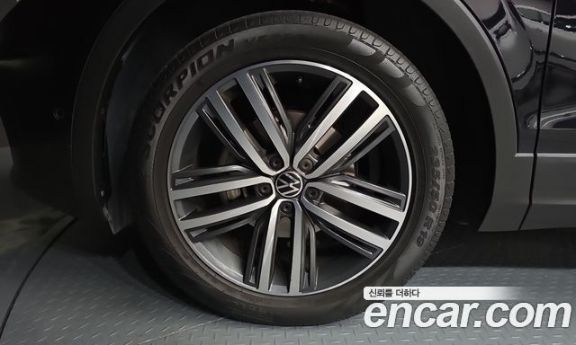 Volkswagen Tiguan (II) 2.0 TDI 4Motion Prestige 2023 — фото 5