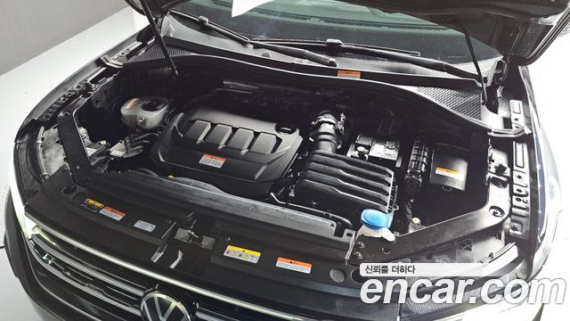 Volkswagen Tiguan (II) 2.0 TDI 4Motion Prestige 2023 — фото 6