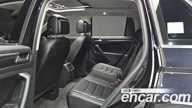 Volkswagen Tiguan (II) 2.0 TDI 4Motion Prestige 2023 — фото 11
