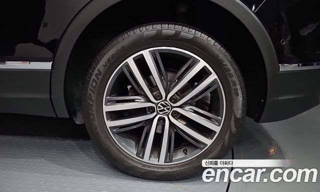Volkswagen Tiguan (II) 2.0 TDI 4Motion Prestige 2023 — фото 21