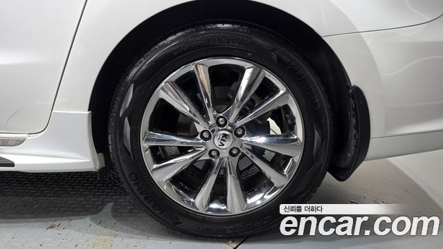 Kia Carnival Gasoline 9-Seater Noblesse Special 2019 — фото 5