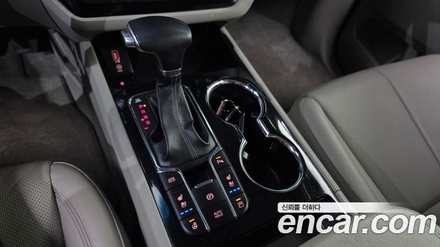 Kia Carnival Gasoline 9-Seater Noblesse Special 2019 — фото 9