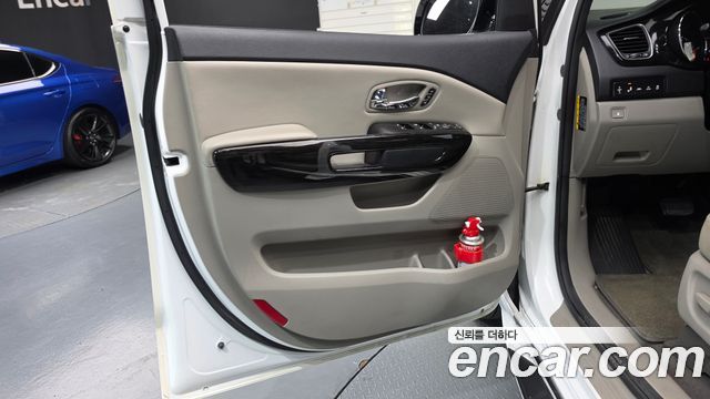Kia Carnival Gasoline 9-Seater Noblesse Special 2019 — фото 24