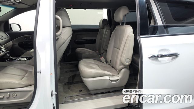 Kia Carnival Gasoline 9-Seater Noblesse Special 2019 — фото 26