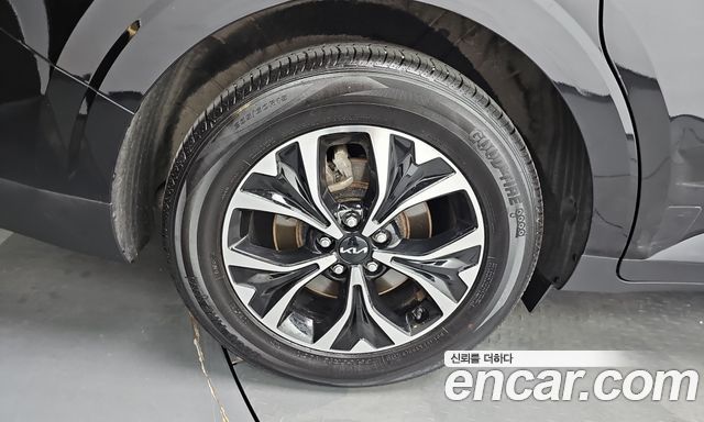 Kia Carnival (IV) Gasoline 9-Seater Prestige 2023 — фото 5
