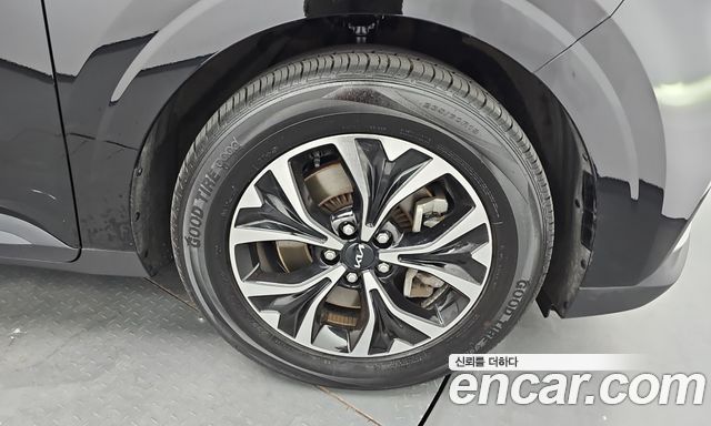 Kia Carnival (IV) Gasoline 9-Seater Prestige 2023 — фото 21