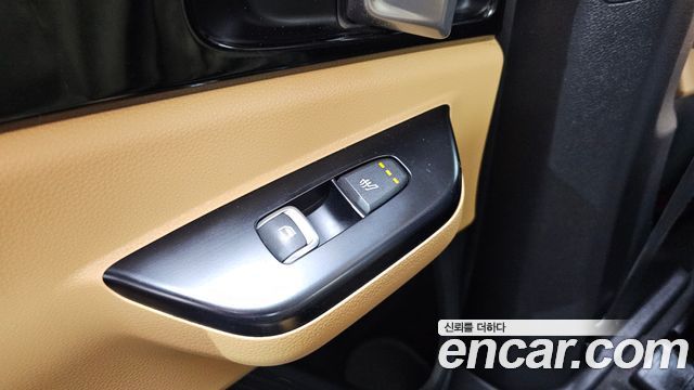 Kia Carnival (IV) Gasoline 9-Seater Prestige 2023 — фото 29