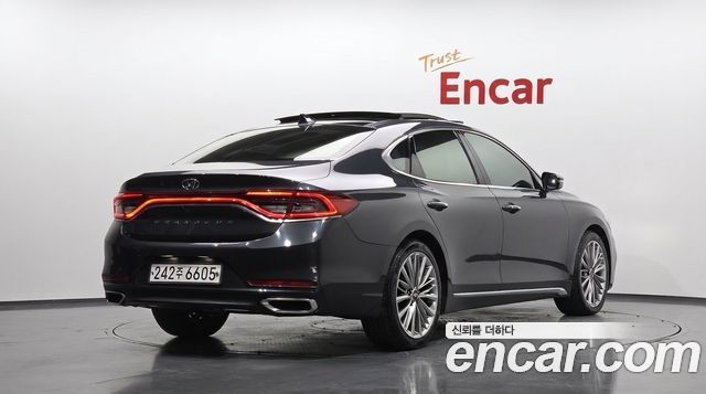 Hyundai Grandeur (IG) 3.0 Exclusive Special 2018 — фото 2