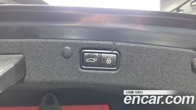 Hyundai Grandeur (IG) 3.0 Exclusive Special 2018 — фото 19
