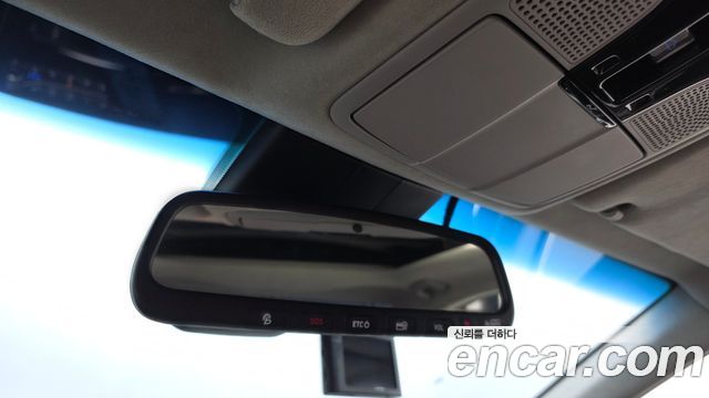 Hyundai Grandeur (IG) 3.0 Exclusive Special 2018 — фото 27