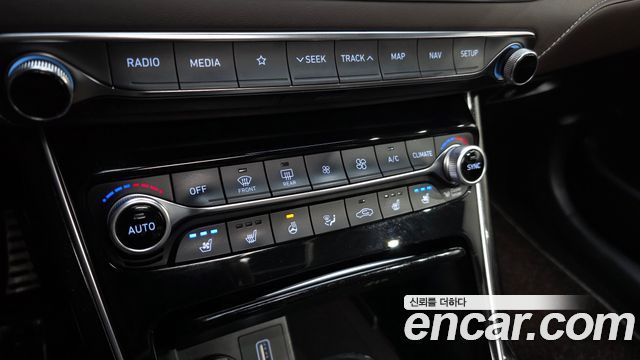 Hyundai Grandeur (IG) 3.0 Exclusive Special 2018 — фото 33