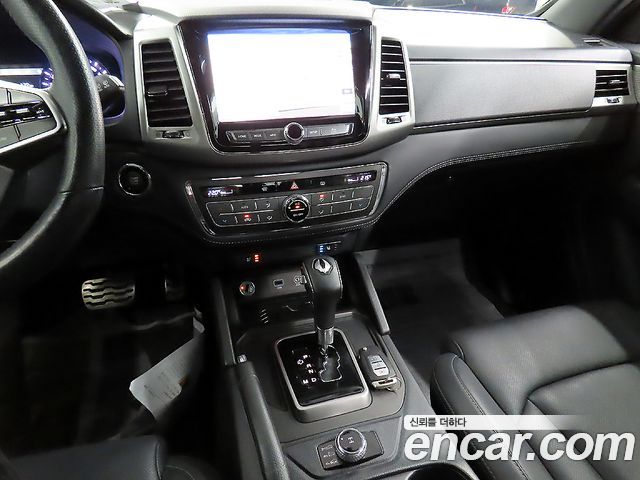 KG Mobility (SsangYong) Rexton Sports Khan Diesel 2.2 4WD Professional X (5-Link) 2019 — фото 19