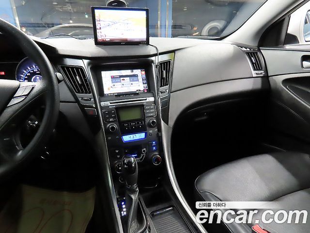 Hyundai Sonata (YF) LPi Luxury 2012 — фото 15