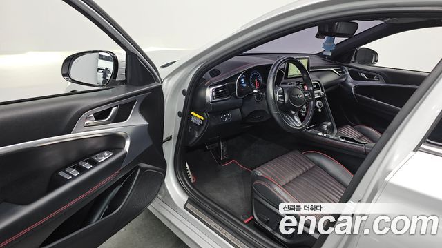 Genesis G70 3.3T Sport AWD Advanced 2018 — фото 12