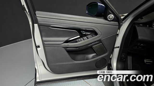 Land Rover Range Rover Evoque (II) P250 R-Dynamic SE 2021 — фото 24