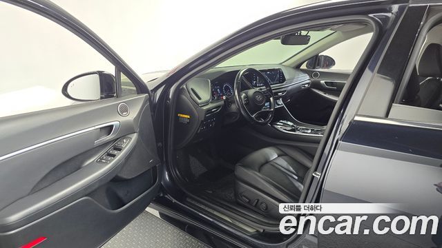 Hyundai Sonata (DN8) 1.6 Turbo Premium Family 2020 — фото 10