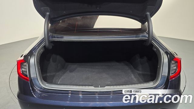 Hyundai Sonata (DN8) 1.6 Turbo Premium Family 2020 — фото 17