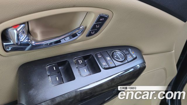 Kia Carnival 9-Seater Hi-Limousine Noblesse Special 2019 — фото 27