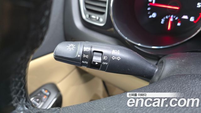 Kia Carnival 9-Seater Hi-Limousine Noblesse Special 2019 — фото 28