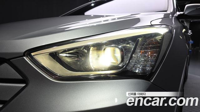 Hyundai Santa Fe (DM) Diesel(e-VGT) 2.0 2WD Premium 2013 — фото 22