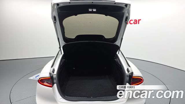 Kia Stinger 2.0 Turbo 2WD Prime 2018 — фото 20
