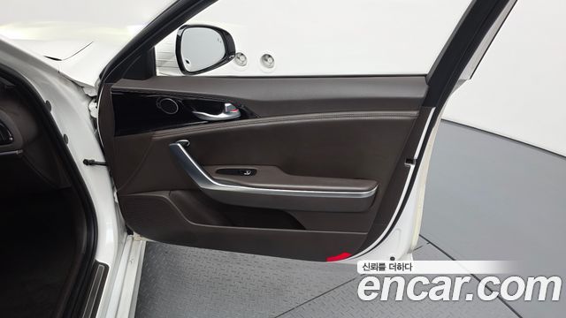 Kia Stinger 2.0 Turbo 2WD Prime 2018 — фото 24