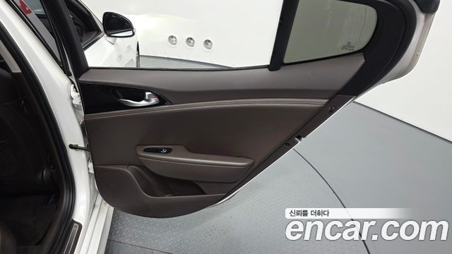 Kia Stinger 2.0 Turbo 2WD Prime 2018 — фото 25