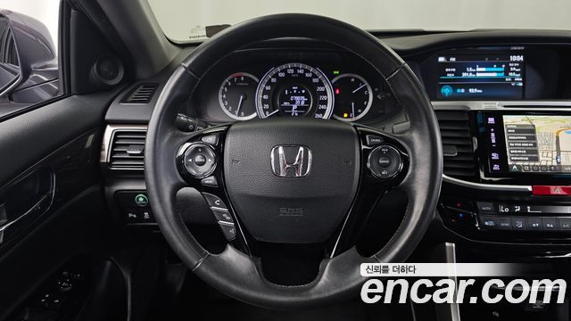 Honda Accord 2.4 9th 2017 — фото 13