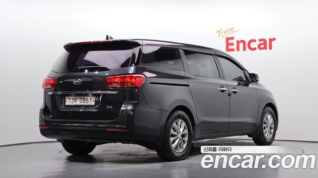 Kia Carnival 11-Seater Deluxe 2019 — фото 2
