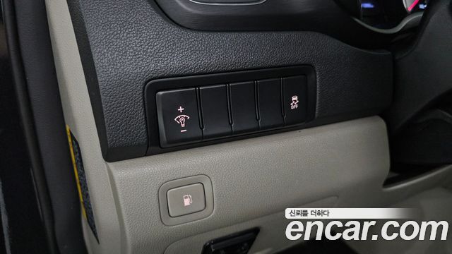 Kia Carnival 11-Seater Deluxe 2019 — фото 17