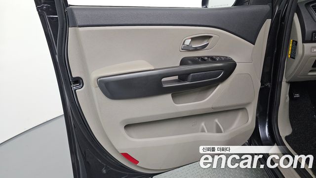Kia Carnival 11-Seater Deluxe 2019 — фото 25
