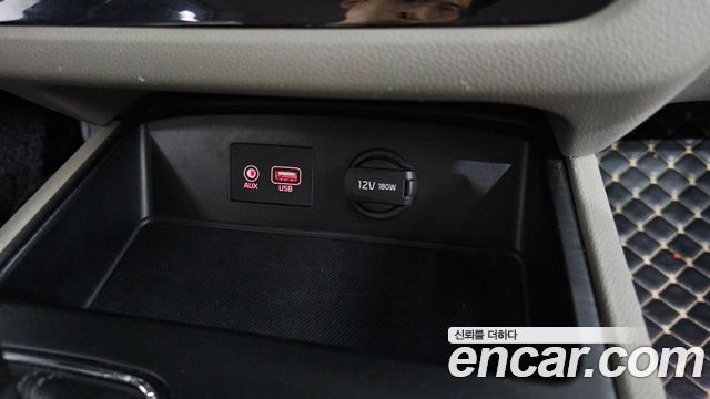 Kia Carnival 11-Seater Deluxe 2019 — фото 29