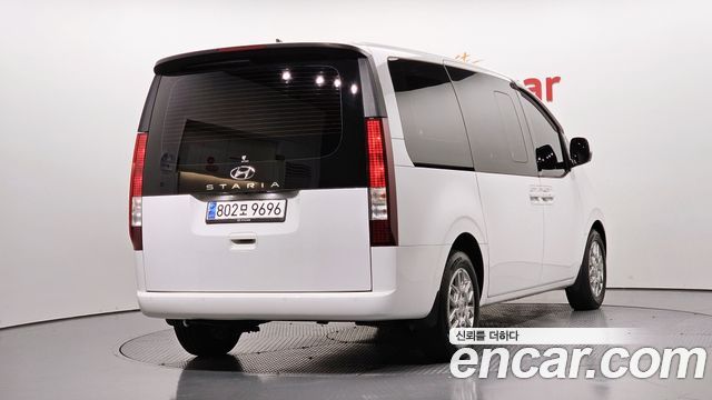 Hyundai Staria Cargo 5-Seater Modern 2023 — фото 2
