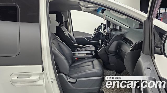 Hyundai Staria Cargo 5-Seater Modern 2023 — фото 11