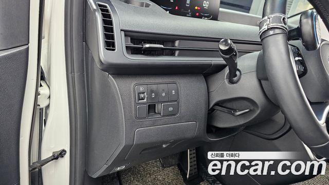 Hyundai Staria Cargo 5-Seater Modern 2023 — фото 16