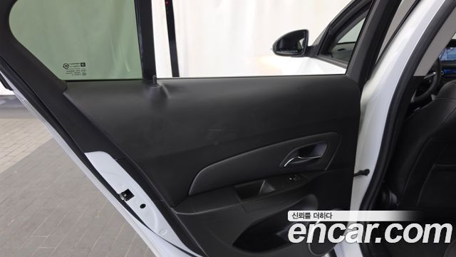 Chevrolet Amazing New Cruze 1.8 LT Deluxe 2016 — фото 25