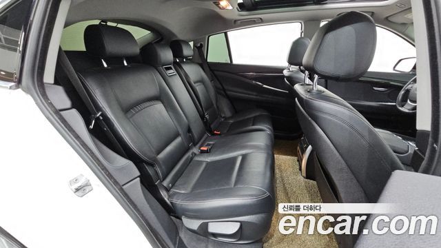 BMW 5 Series GT (F07) GT 30d xDrive 2014 — фото 11