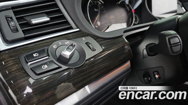 BMW 5 Series GT (F07) GT 30d xDrive 2014 — фото 17